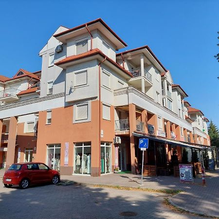 Hajdúszoboszló Samuci Apartman מראה חיצוני תמונה
