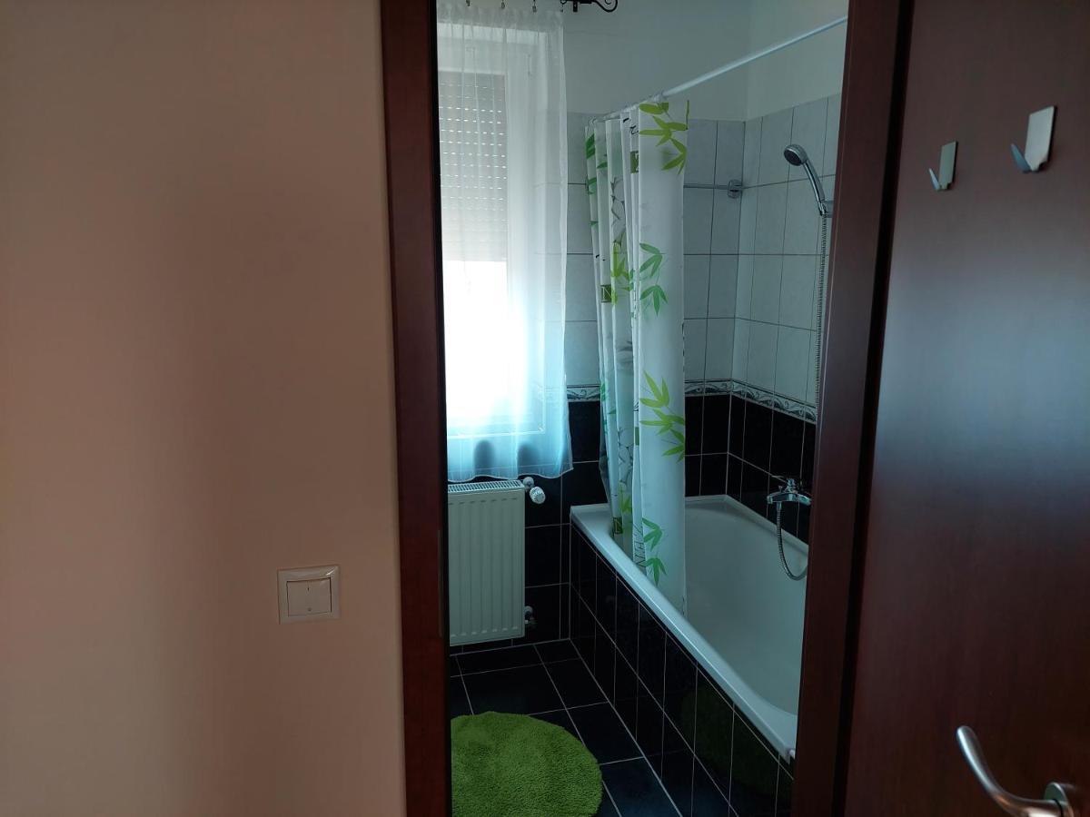 Hajdúszoboszló Samuci Apartman מראה חיצוני תמונה